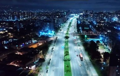 Avenida Boyacá durante la noche