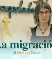 Andrea Echeverri en un salón de cerámica